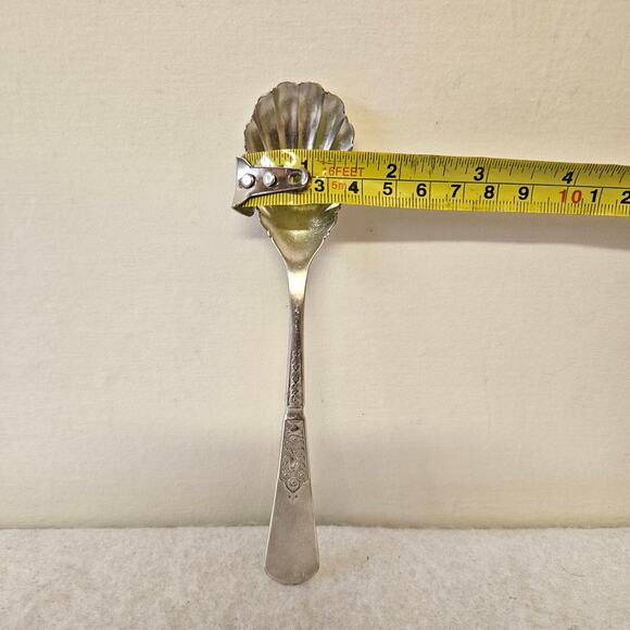 Vintage Reed and Barton Silverplate Sugar Shell Spoon - Picture 6 of 9
